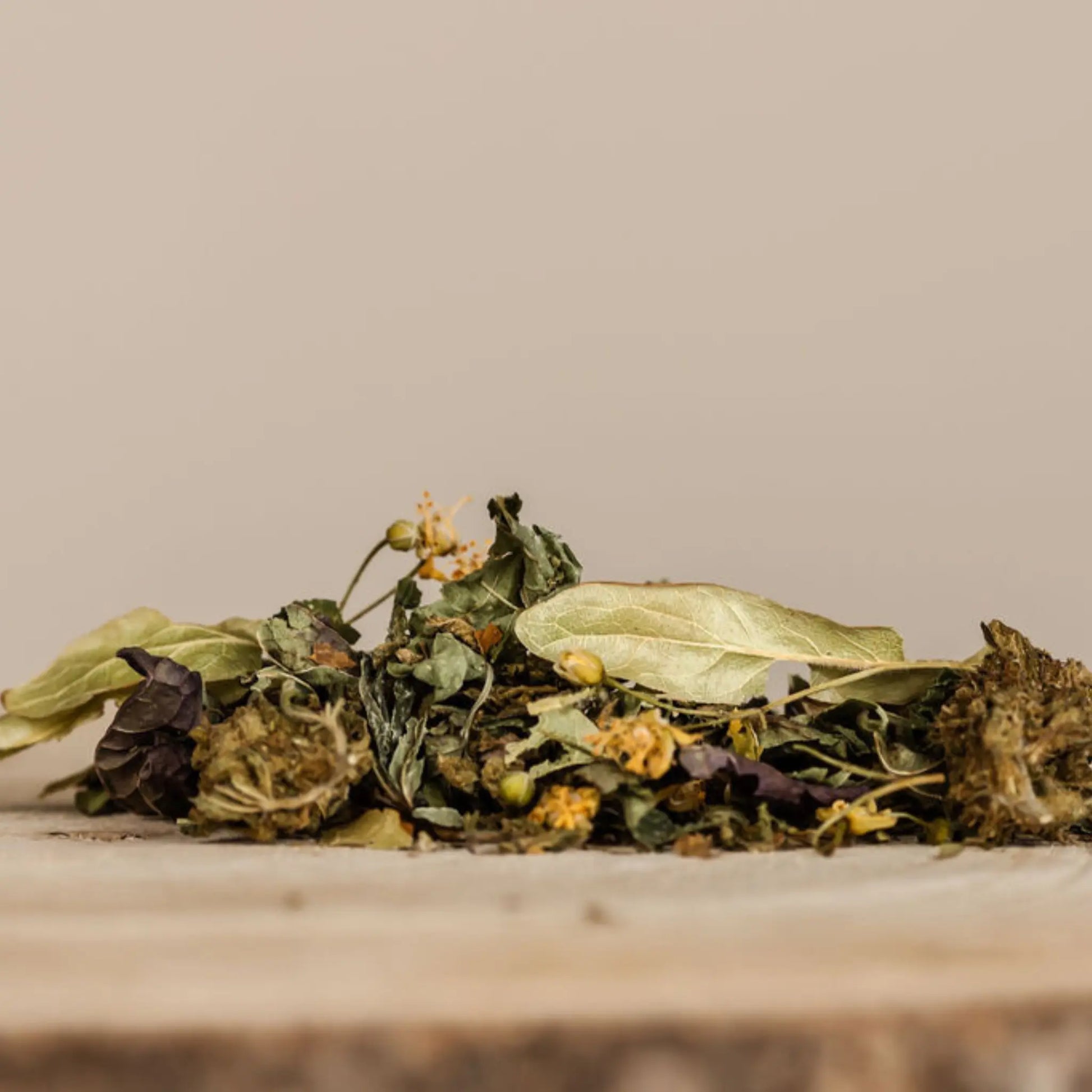 AURORE - INFUSION 100% FRANÇAISE AU CBD BIO les plantes de tomine