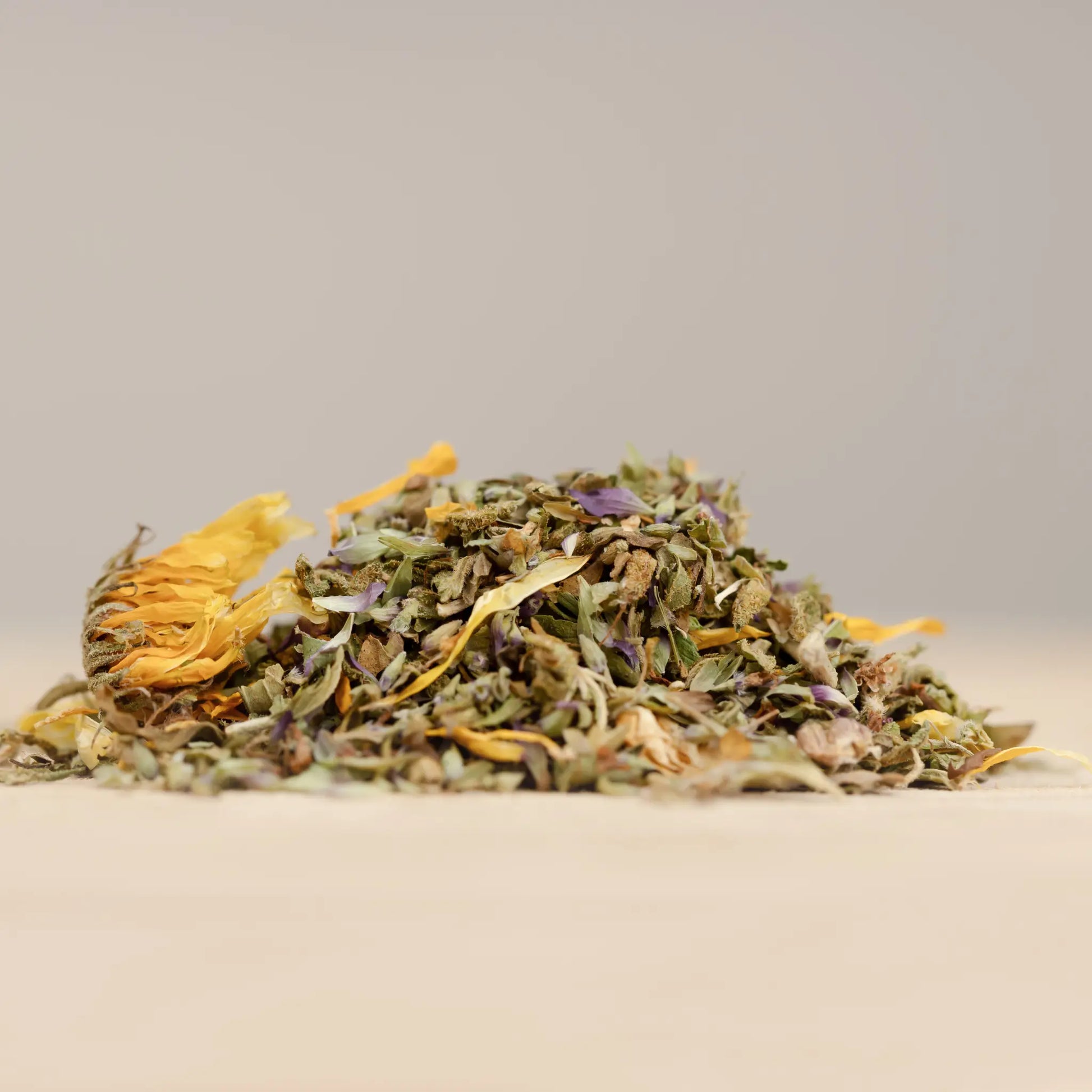 FLORA - INFUSION 100% FRANÇAISE AU CBD BIO les plantes de tomine
